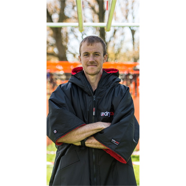 Dryrobe Advance Muda De Manga Curta Robe DR100 - Black / Vermelho