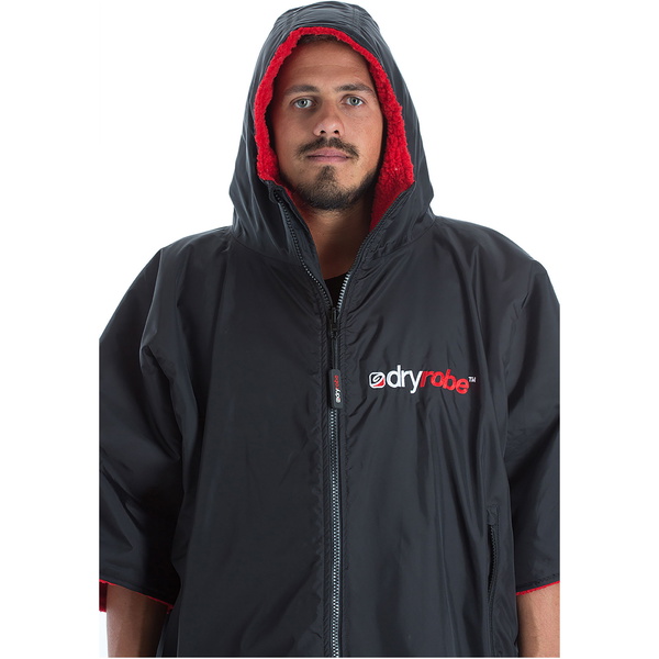 Dryrobe Advance Muda De Manga Curta Robe DR100 - Black / Vermelho