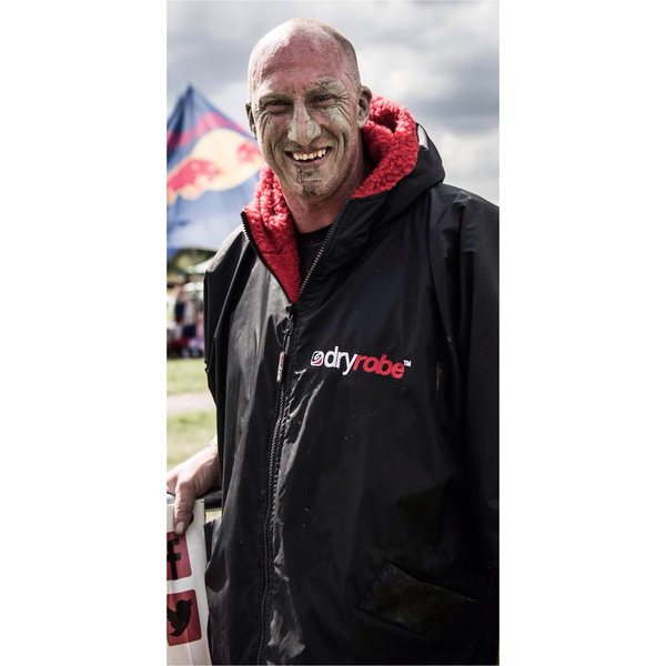 Dryrobe Advance Muda De Manga Curta Robe DR100 - Black / Vermelho
