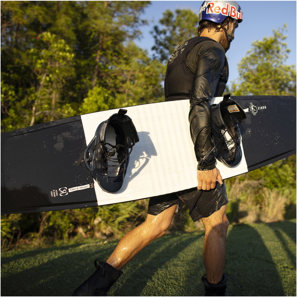 2022 Ronix Kinetik Project Flexbox 1 Cabo Wakeboard - Branco / Preto
